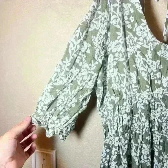 Lulus floral dress size medium in excellent condition - Picture 7 of 10
